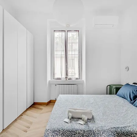 Ven54 -loreto - Duomo- Modern - - Bright ミラノ